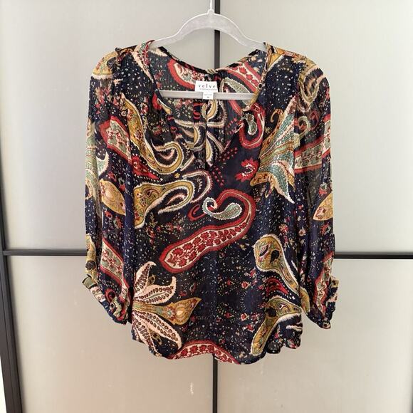 ANTHROPOLOGIE Top Size XS Velvet by Graham & Spencer Paisley Print Knit Blouse - Picture 9 of 12